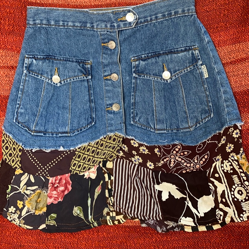 REVOLT DENIM MINI SZ 9 FLOUNCE TRIM SIZE 9